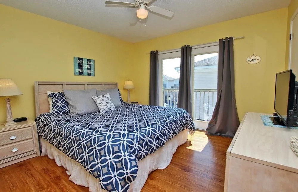 Sand Dollar 28 by Youngs Suncoast