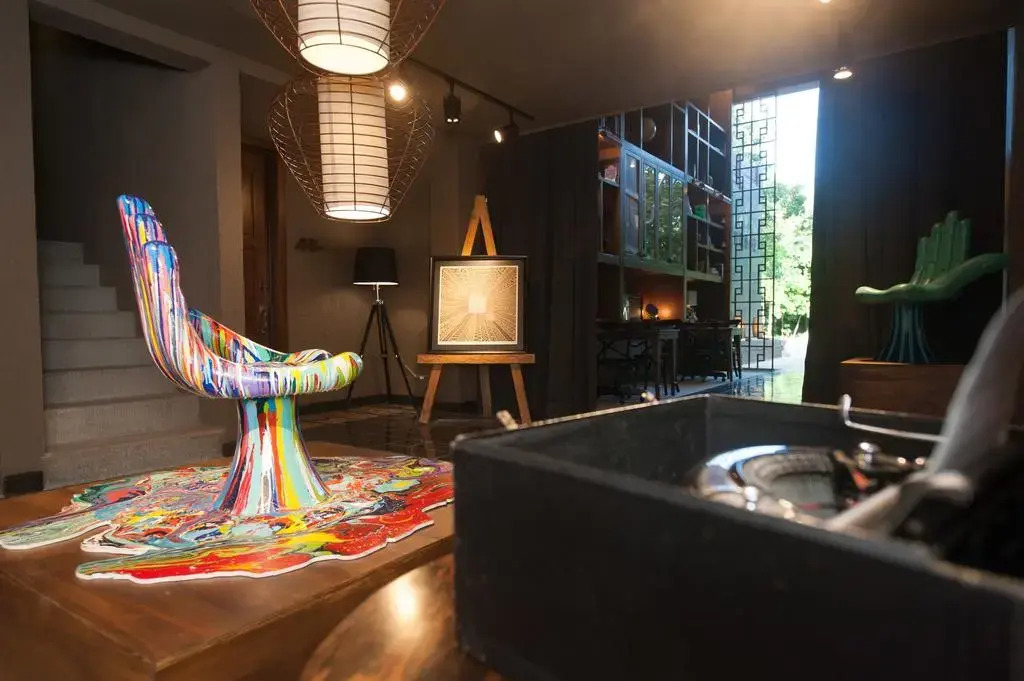 Art House Ph 302