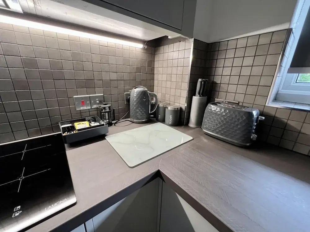 Manchester - 1 Bedroom - Sleeps 3 - Free Parking