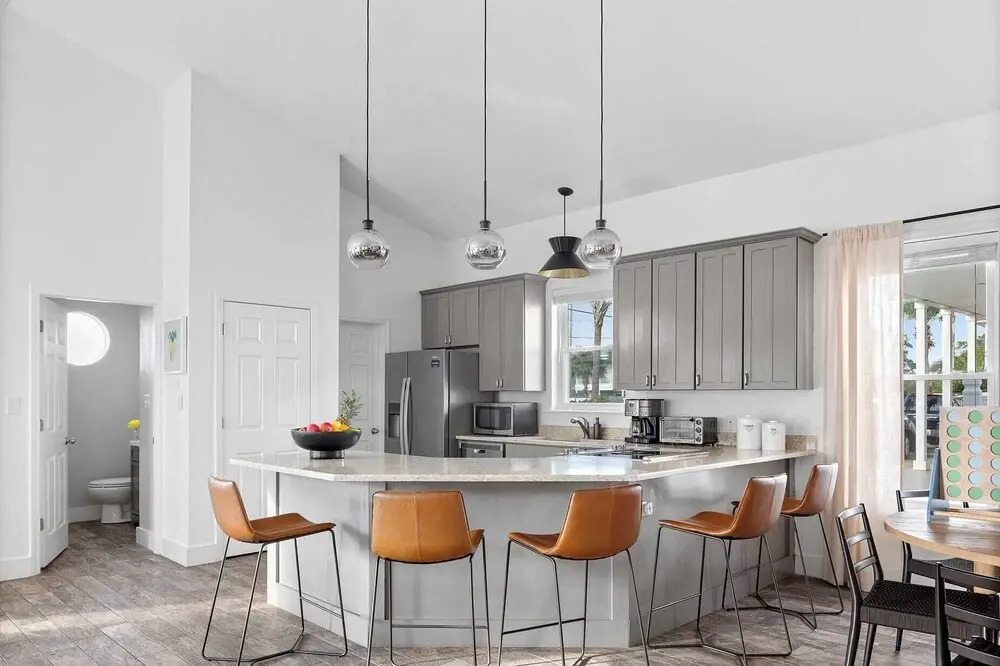 Sleeps 36 2 Homes, Walk to Beach, Priv Pool + Hot Tub Tidal Wave & Seacrest