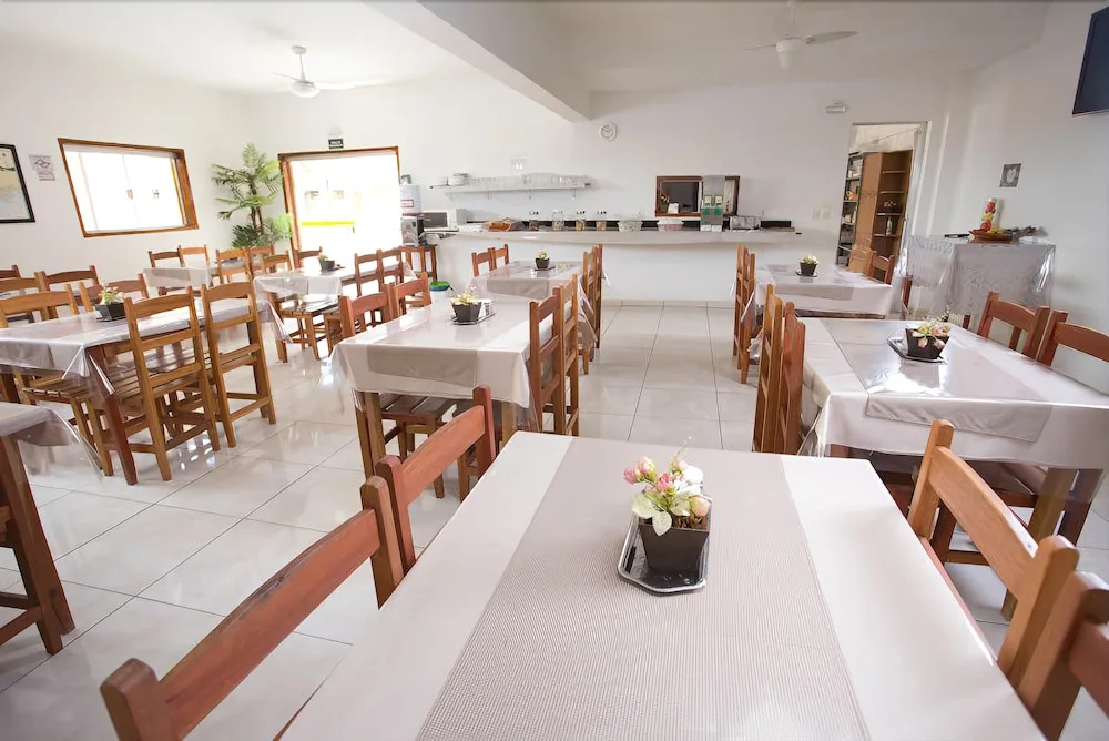 Hotel Portela III - Aprox 600m do Thermas dos Laranjais e Hot Beach