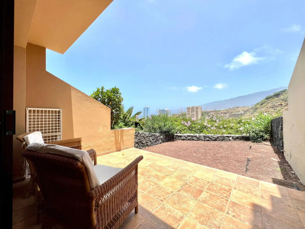 Cozy standard apartment AP, by the sea,heated pool