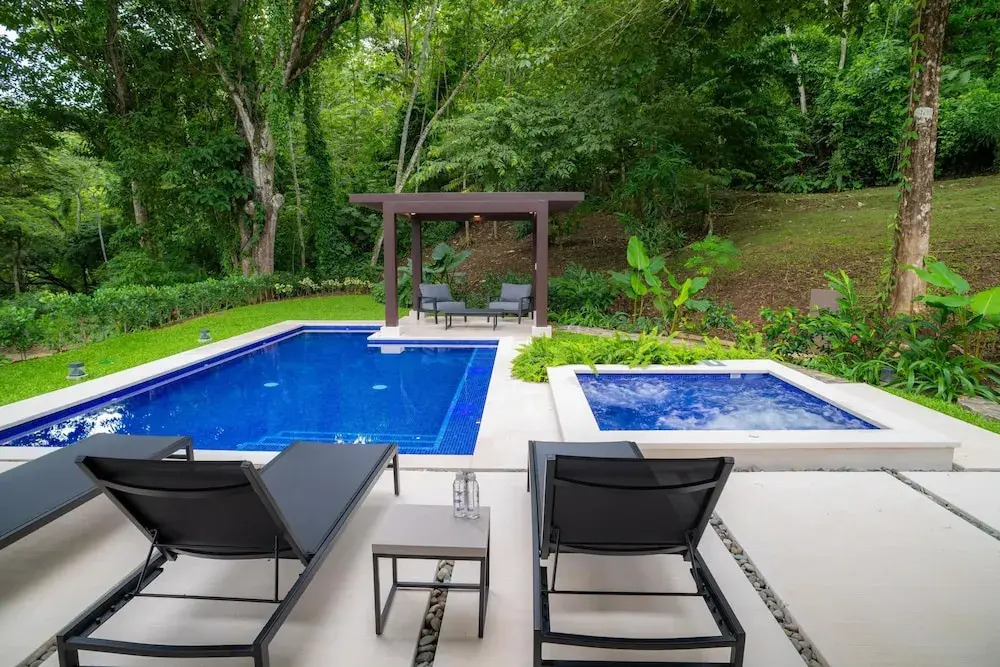 - Casa Cenizaro Six Bedroom Private Pool Family