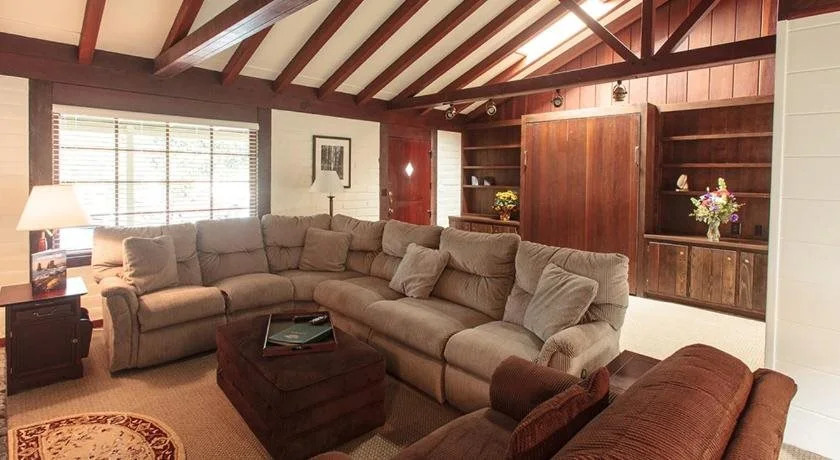 Pine Acres Lodge