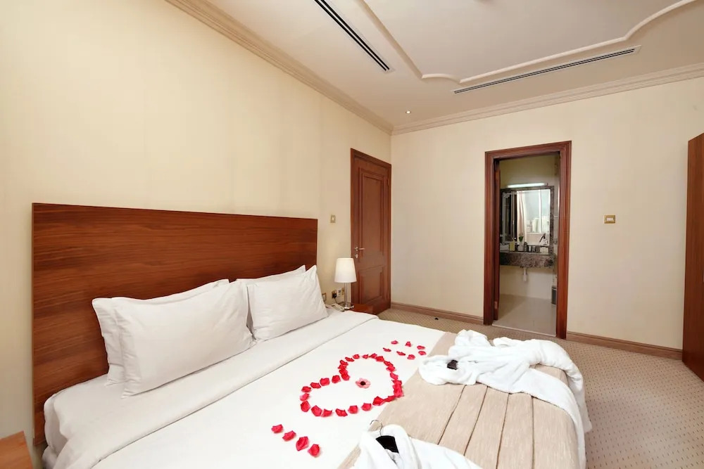 Al Diyafa Furnished Suites