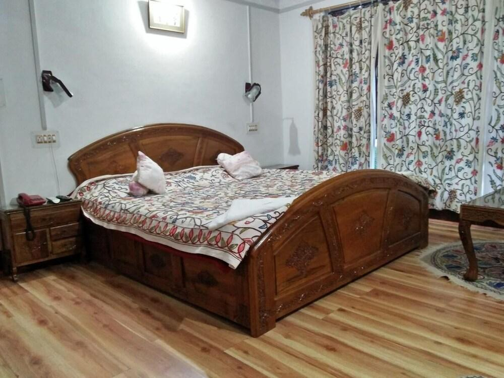 Magic Himalayan Cottage