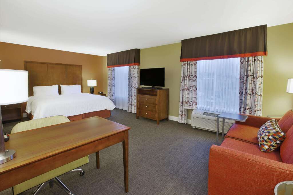 Hampton Inn & Suites Wichita-Northeast