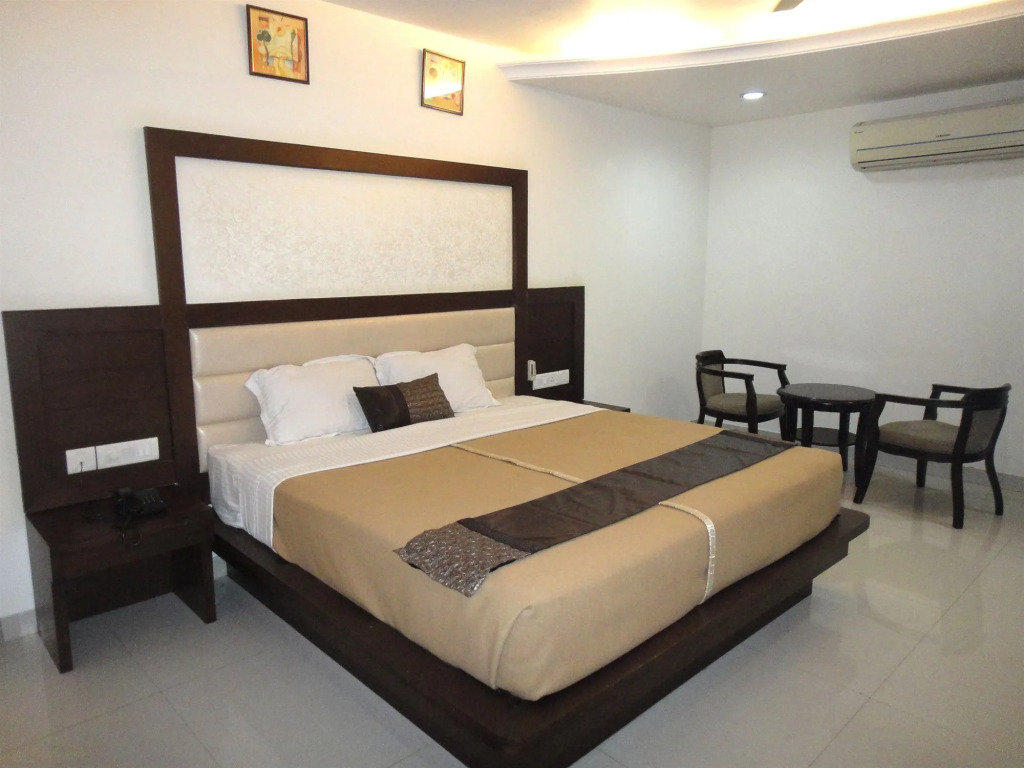 Hotel Orbit-34