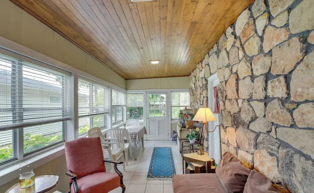 Historic Home w/ Sunroom - 5 Mi to Lambeau Field!