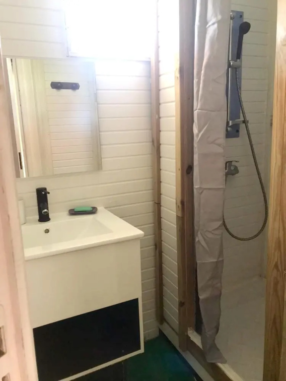 Bungalow With 3 Bedrooms in Trois-rivières, With Wonderful Mountain View, Private Pool, Enclosed Garden