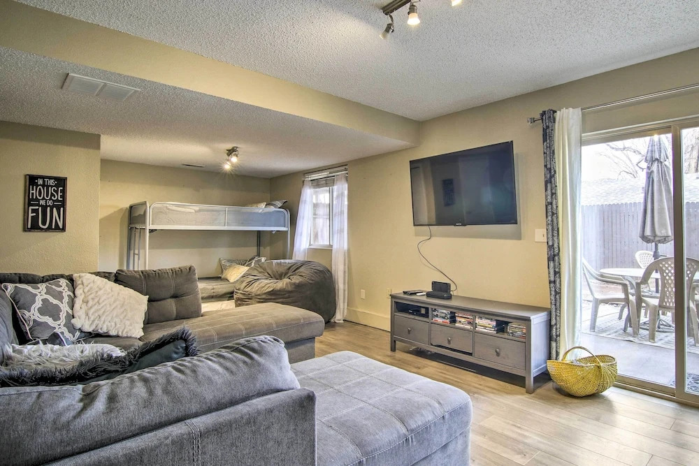 Manitou Springs Escape w/ A/C & Private Deck!