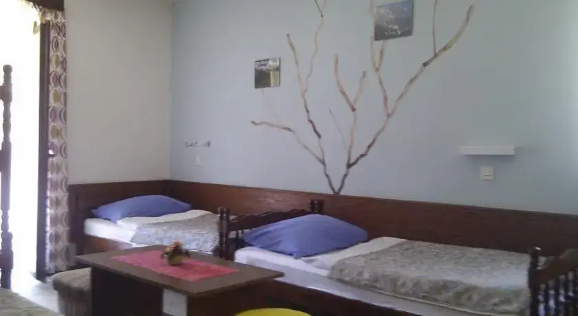 Guest House Slovenija Avto