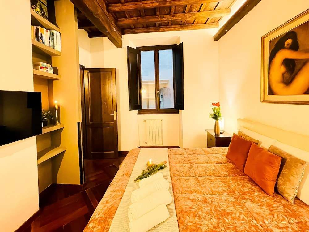 SJR Luxury Apartment Trevi Fountain