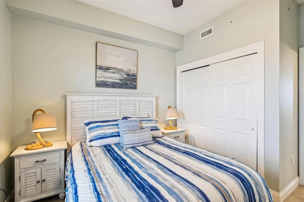 Gulf Crest 2005 - 2 Bedroom W/Fantastic View! Family Friendly! Sleeps 8 Condo by RedAwning