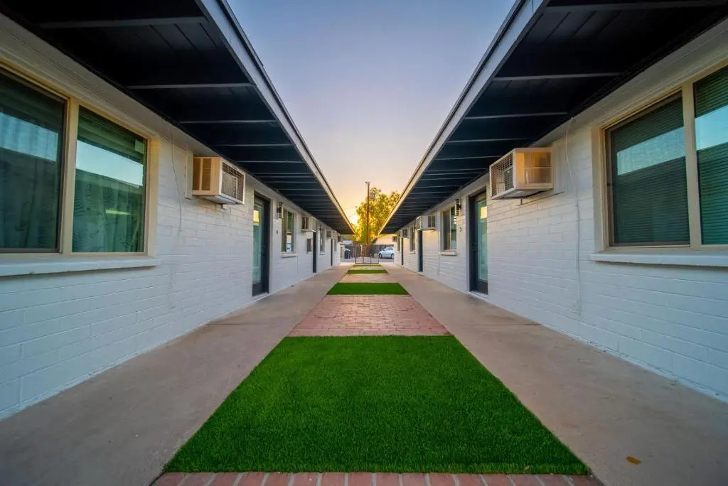 Tempe Studio - Walk to Mill, ASU, & Tempe Town Lake