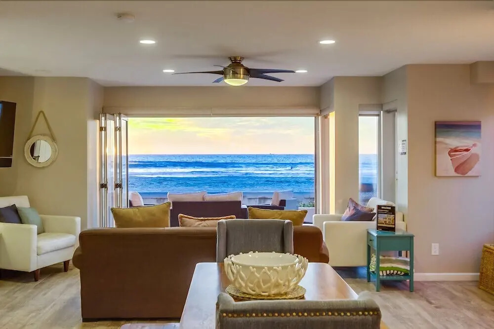 Beachside Getaway III 5 Bedrooms 4 Bathrooms Home