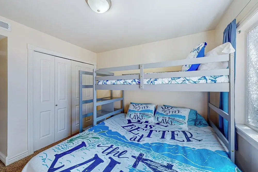 Waterfront Condo W & Dock Access