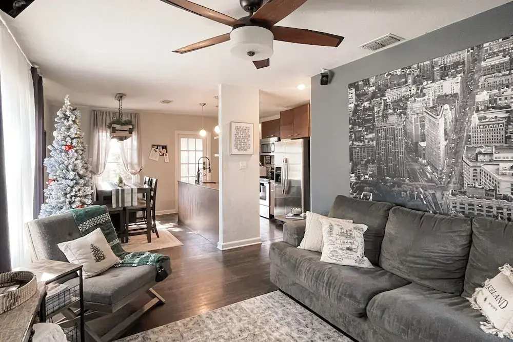 Dog-friendly Yard! Walkable Dixieland District Gem