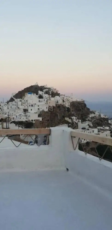 Milona s House in Chora Serifos