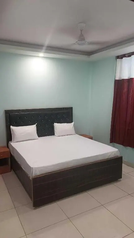 Oyo Hotel 701255 Hotel Noida Park