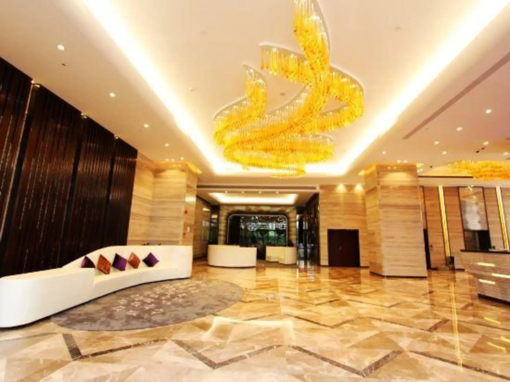 Sweet Fruit Charm International Hotel (Foshan West Station Shati Airport Store)