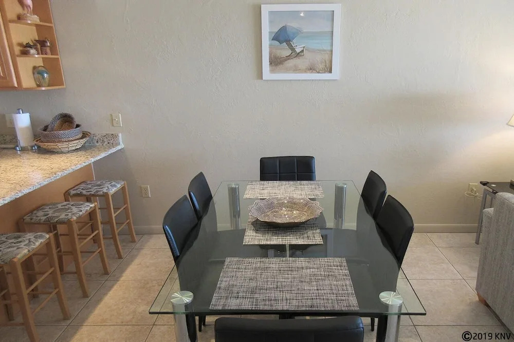 Carlos Pointe 523 - 2 Br Condo