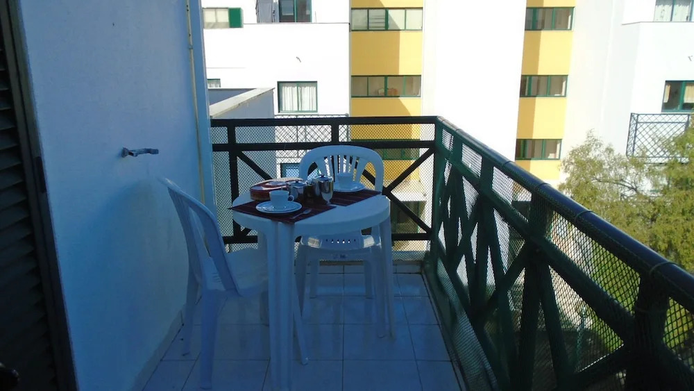 Apartment With 2 Bedrooms in Armação de Pêra, With Wonderful sea View, Shared Pool, Furnished Garden - 250 m From the Beach
