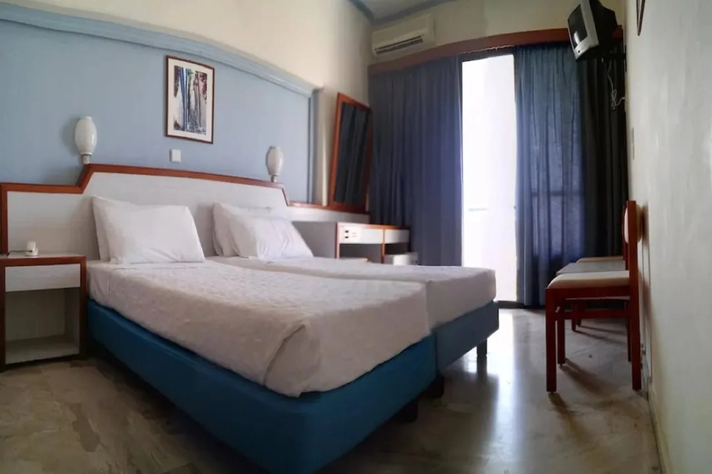 Nina Beach Hotel