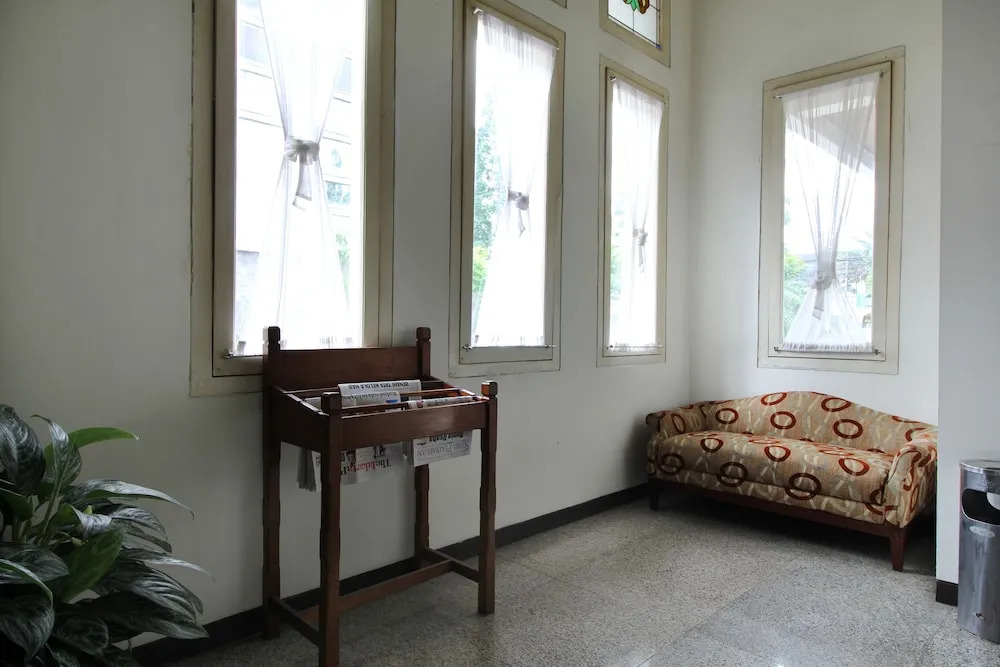 Airy Dago Sabuga Juanda 169 Bandung
