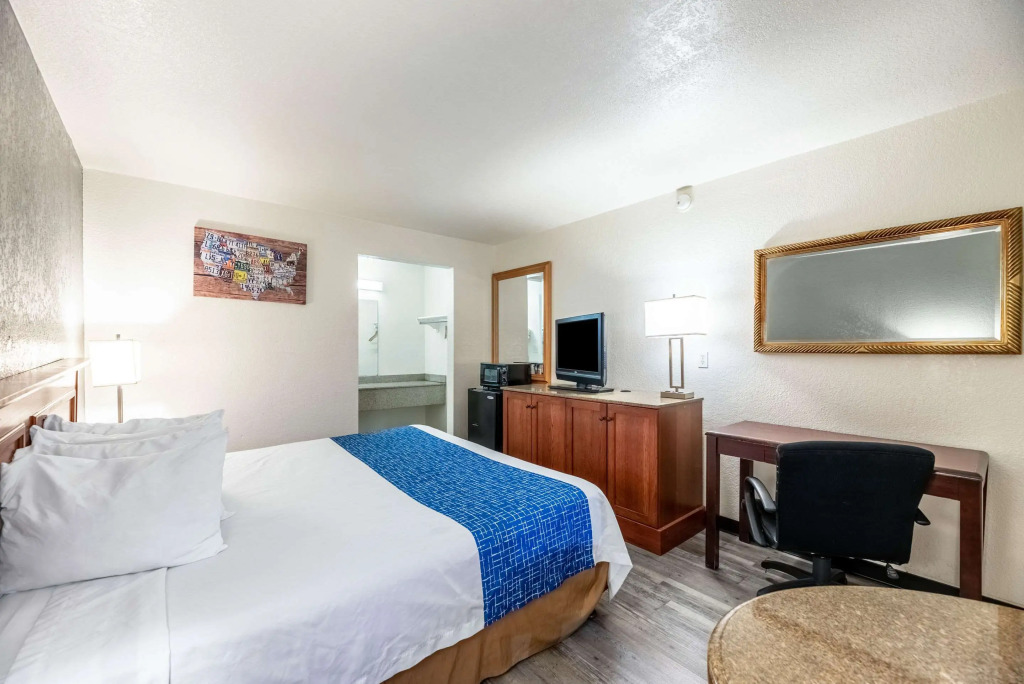 Econo Lodge Phoenix North I-17