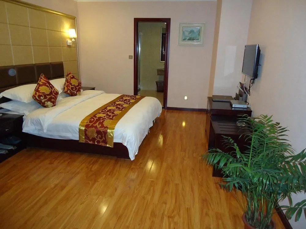 Shanhu Yihao Hotel(嘉鱼山湖壹号酒店)