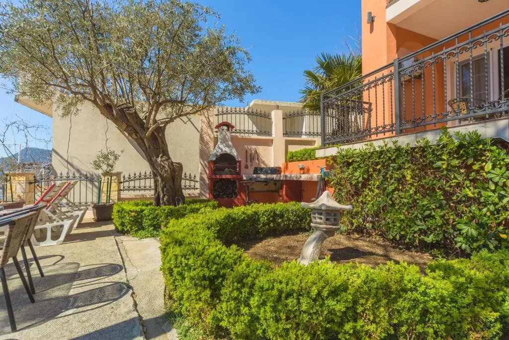 Villa Nena Apartments