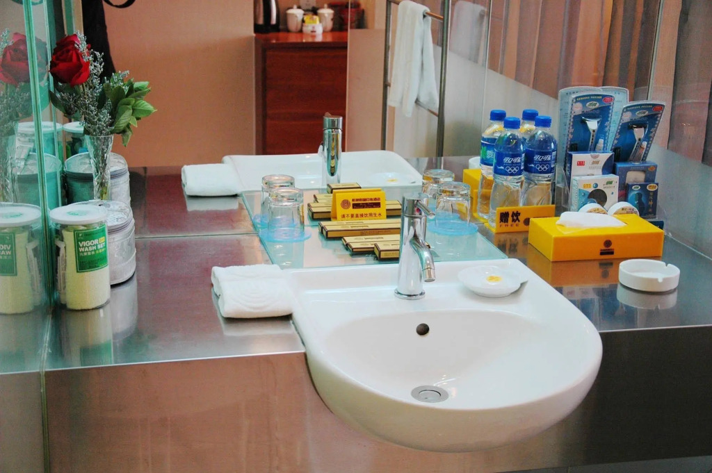 Vienna Classic Hotel (Hengtong Fortune Center Store)