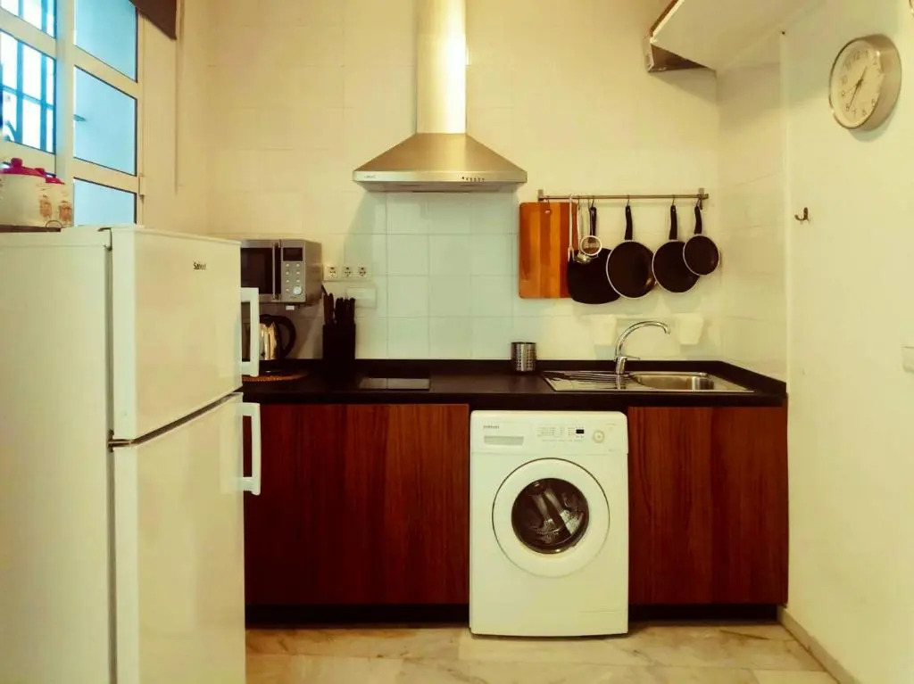 2 bedrooms appartement with city view balcony and wifi at Sevilla