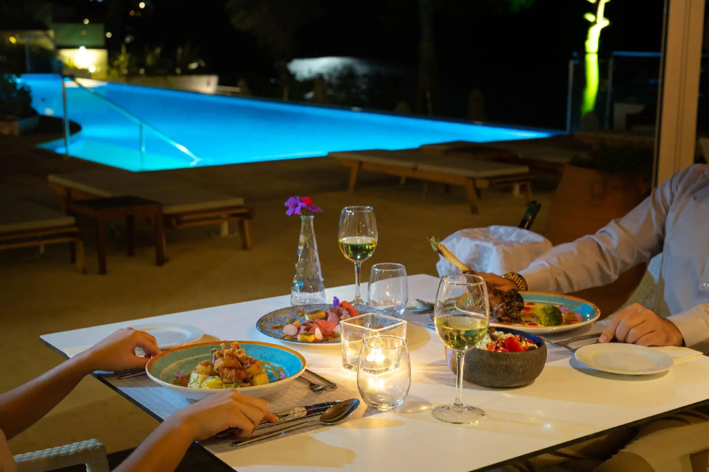 Akrotiri Beach Resort & Spa