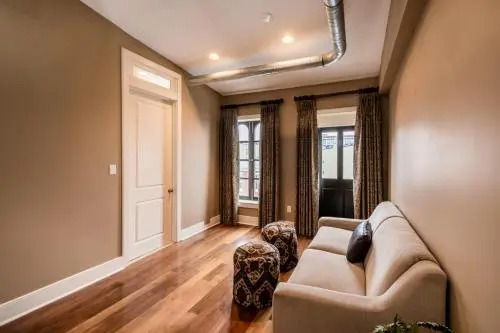 LazyKey Suites - Gorgeous 3BD Penthouse w/Spa and a Private Deck