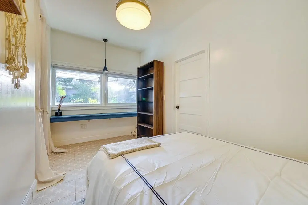 Vintage Home w/ Easy Downtown Tampa Access