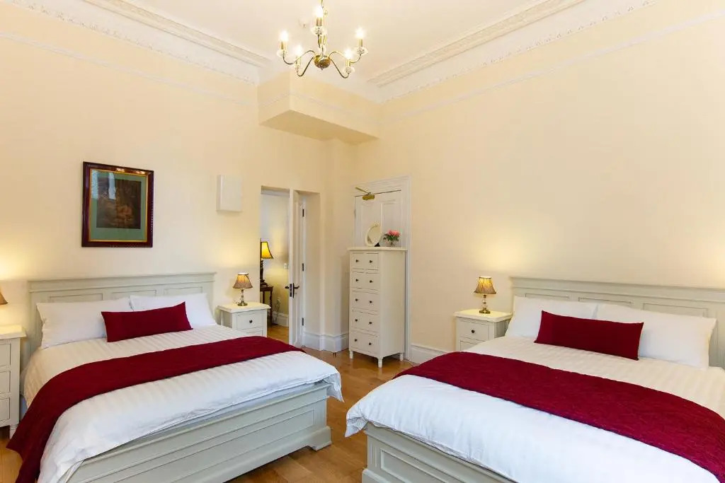 Glencourt Apartments
