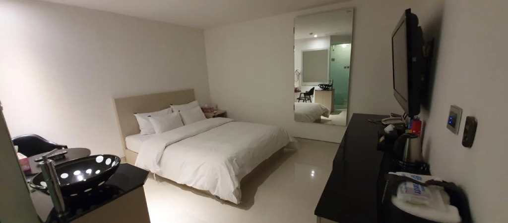 Infinity Hotel