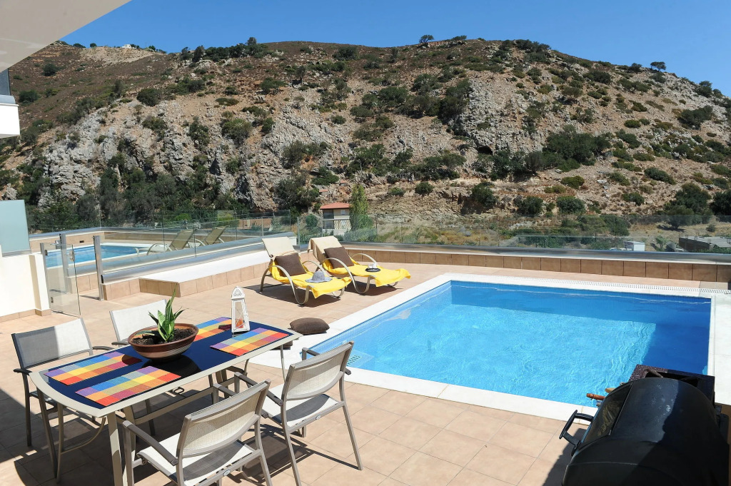 Palaiokastro Villas & Studios