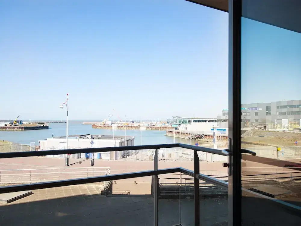 Two Room Apartment Overlooking the Harbor