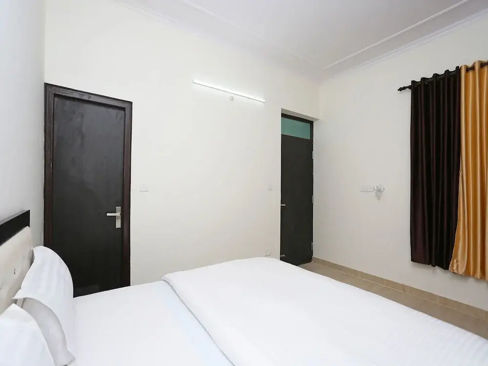 OYO 10853 Home 2BHK Bhimtal lake