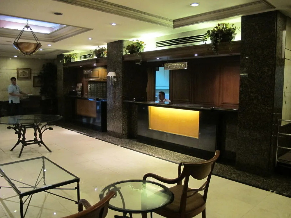 Aussie Slouch Hat Inn and Pub