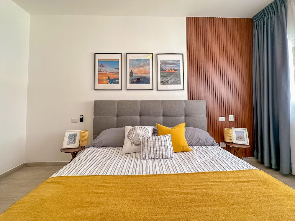 Beautiful 1 Bedroom in Great Location