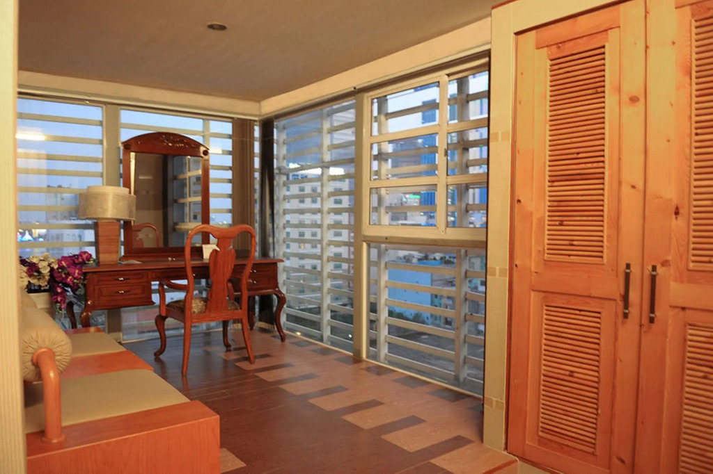 Thuy Sakura Hotel & Serviced Apartment