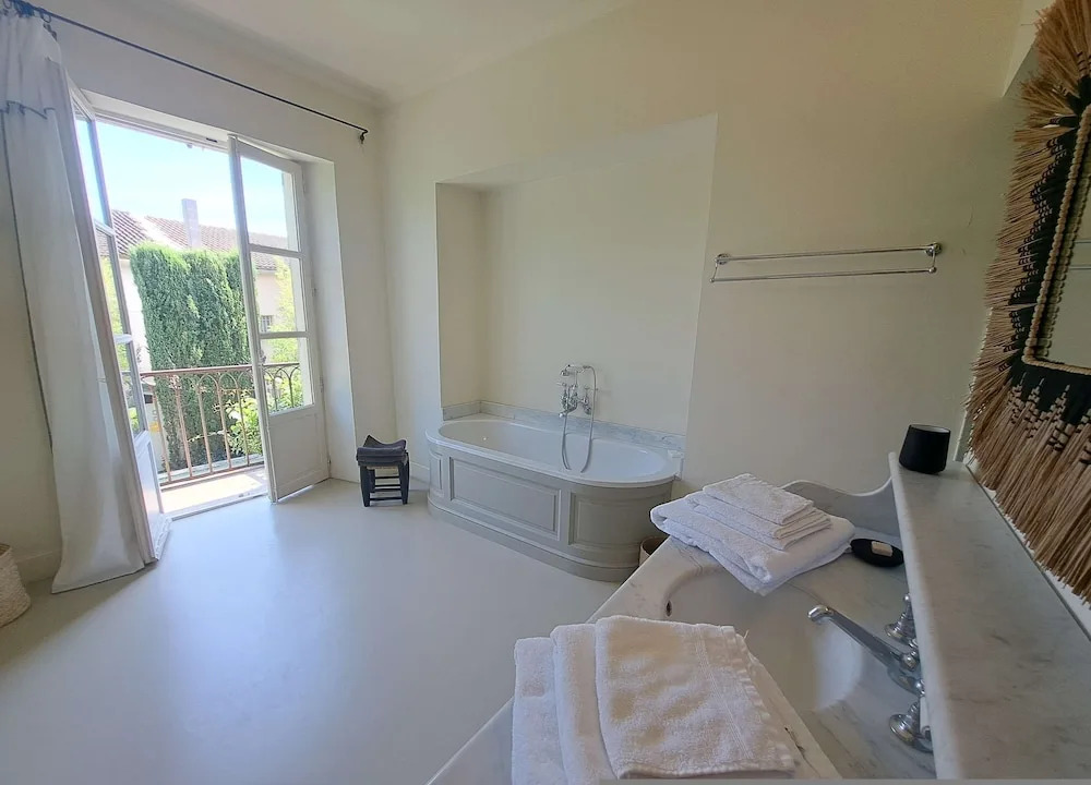 Villa Maillane 18th Century Residence Completely Renovated