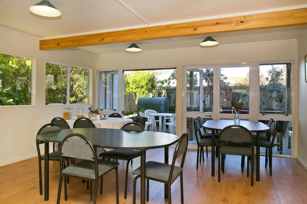 Howards Mountain Lodge