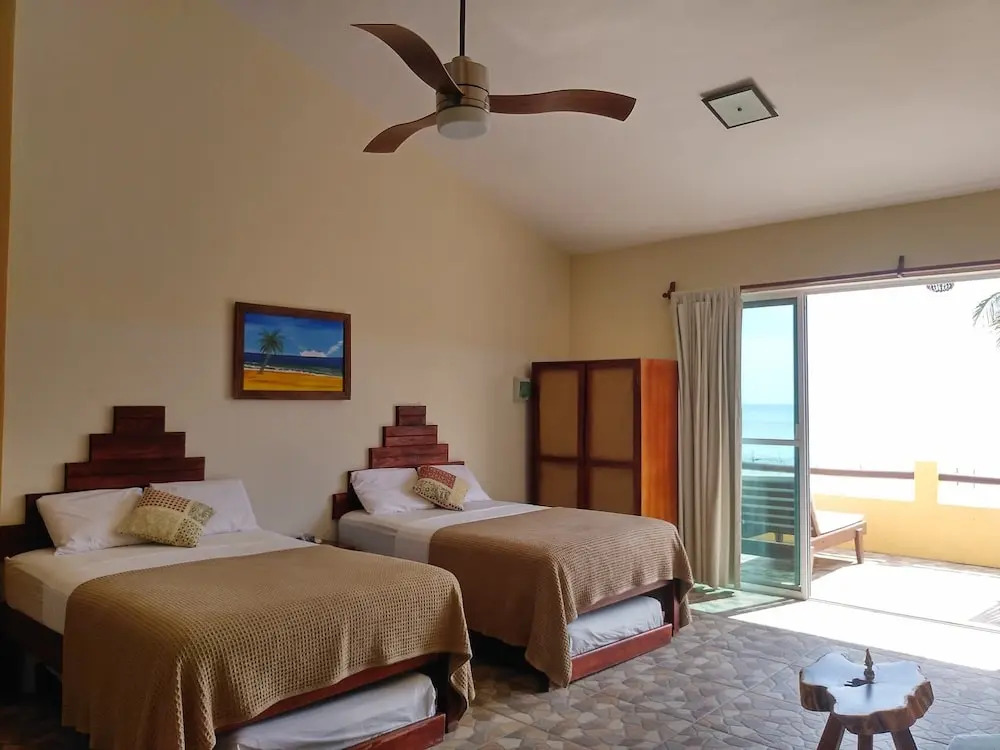 Mahasand Hotel & Hostel