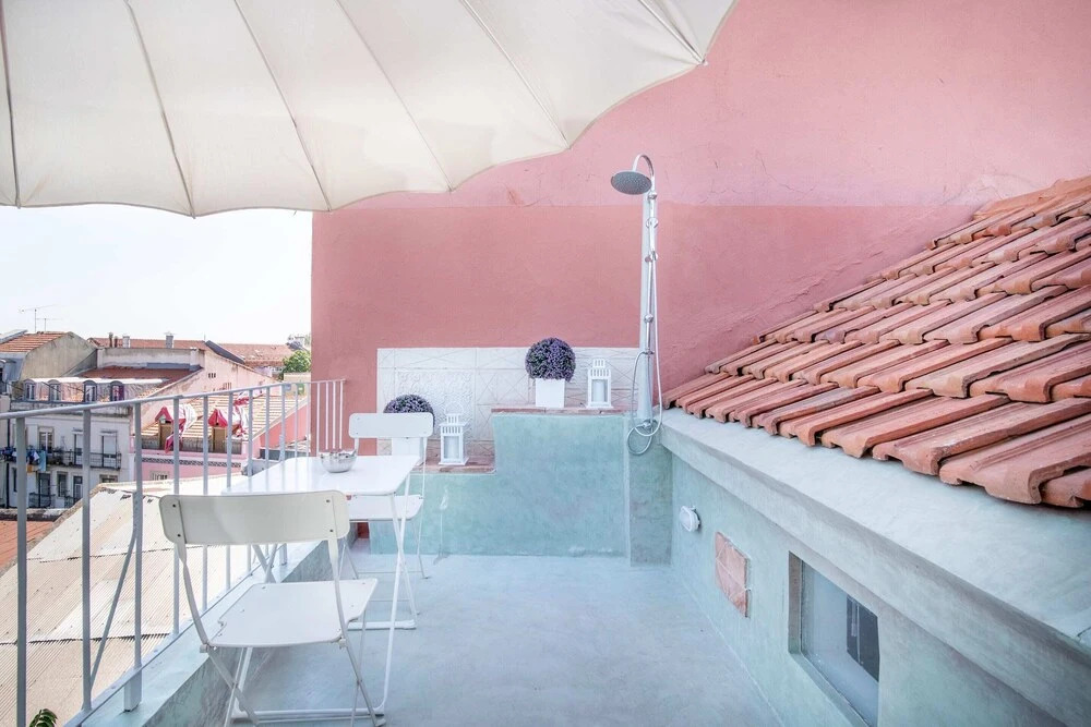 Local and modern duplex