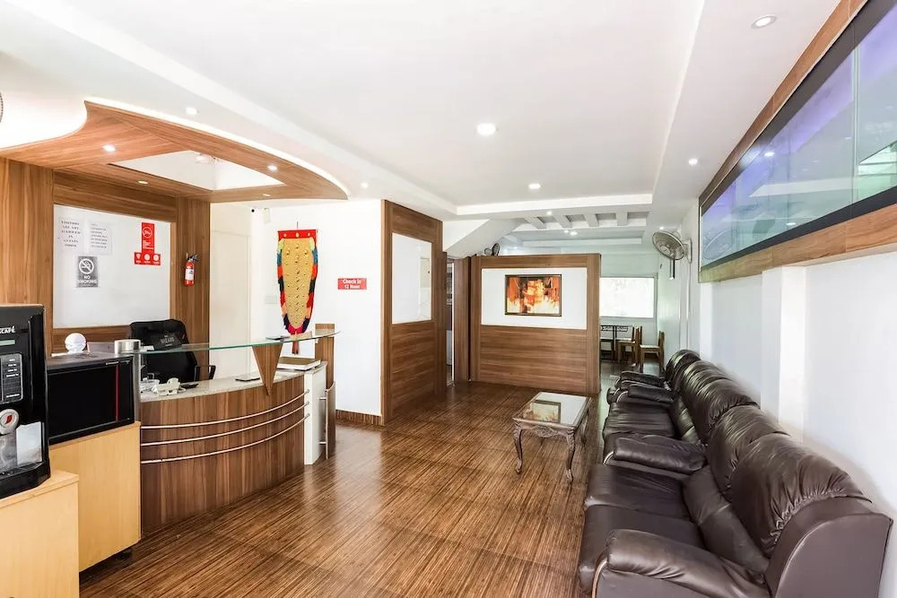 OYO Flagship 22598 Oval Retreat